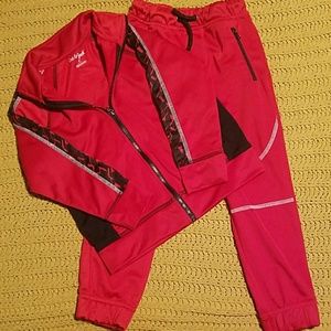 4T track suit